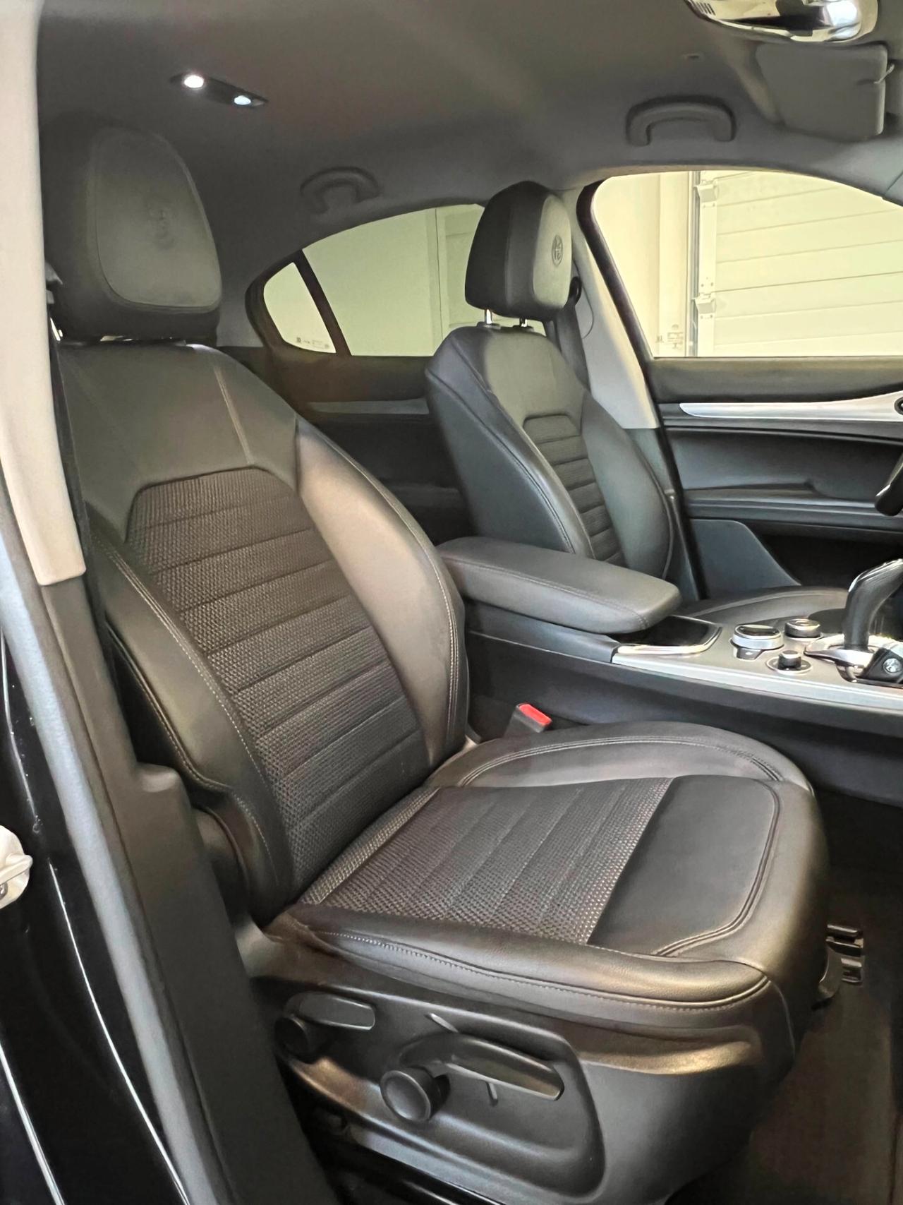 Alfa Romeo Stelvio 2.2 Turbodiesel 190 CV AT8 Q4 Executive "certificata "