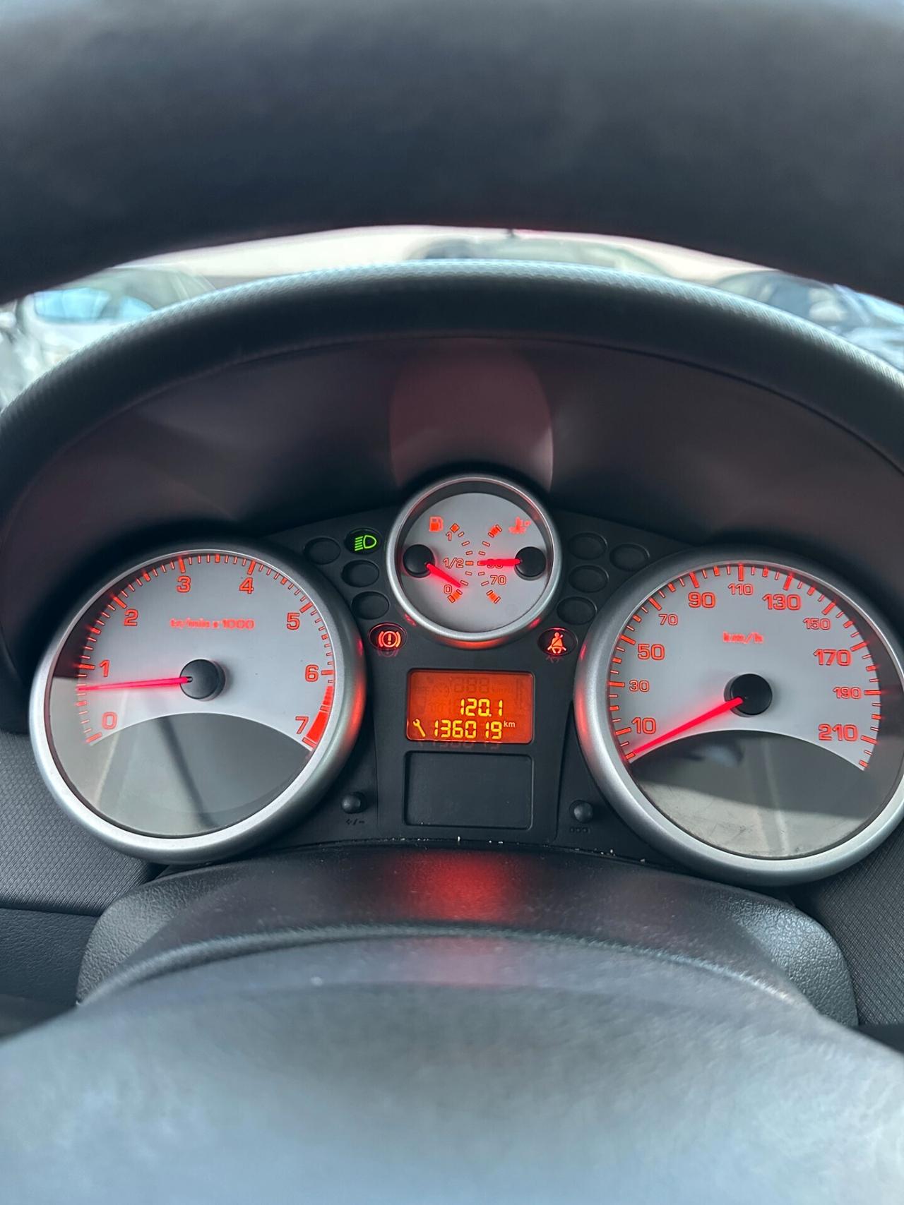 Peugeot 207 1.4 Benz, si neopat, Euro 4. garantita