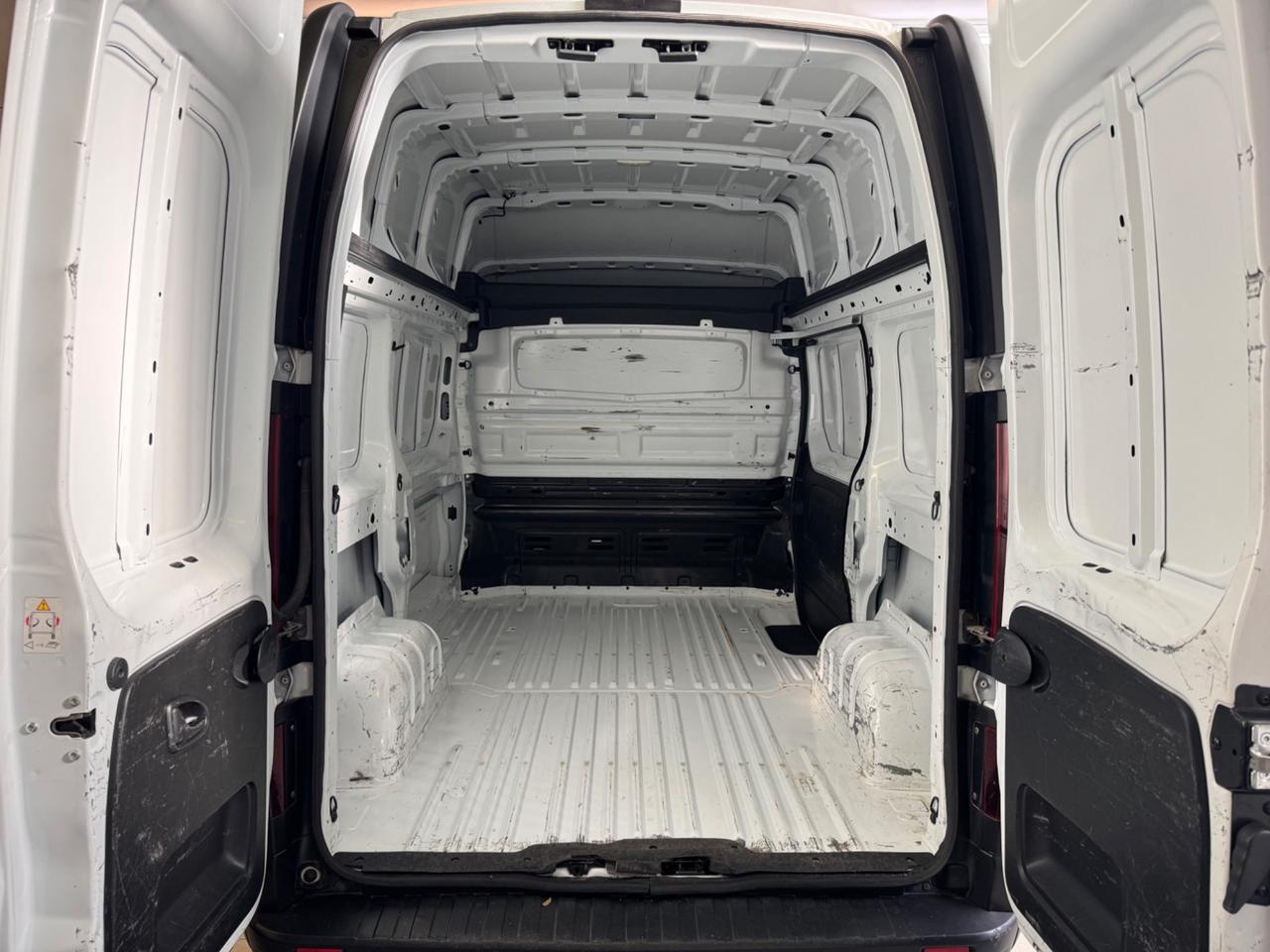 Renault Trafic T29 2.0 dCi 145CV PC-TA Furgone Energy Ice