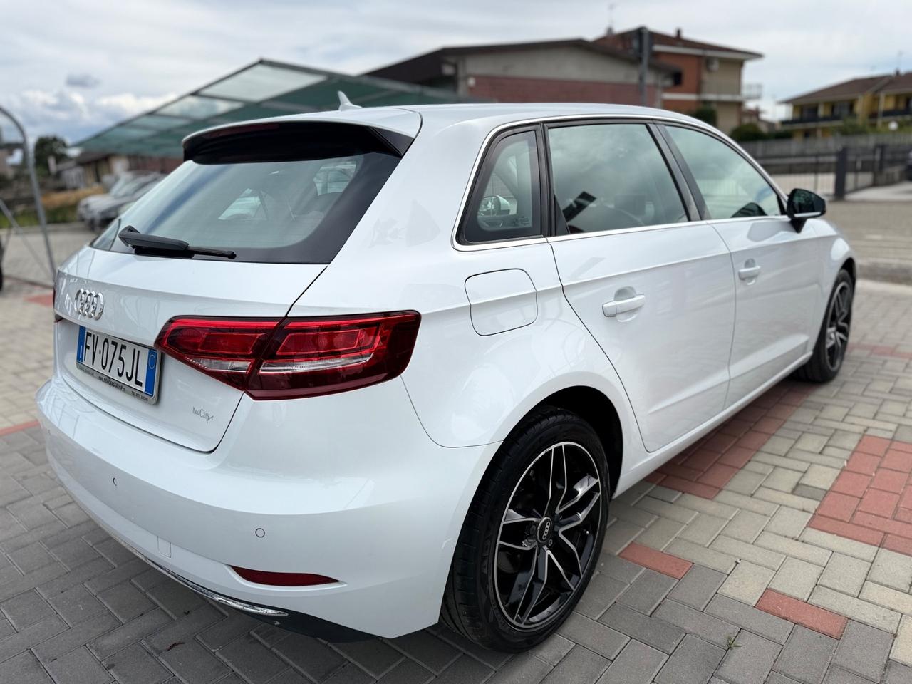Audi A3 SPB 1.6 TDI S tronic OK NEOPATENTATI