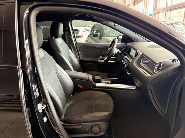 MERCEDES-BENZ GLA 180 d Premium AMG Night Pack AMBIENT * NEOPATENTATI *