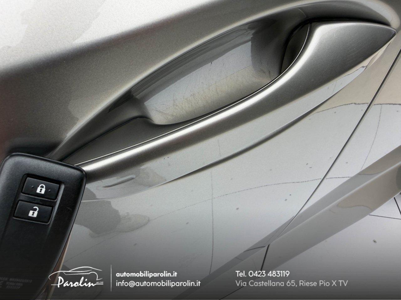 Lexus NX 300h 2.5 Business 2wd cvt