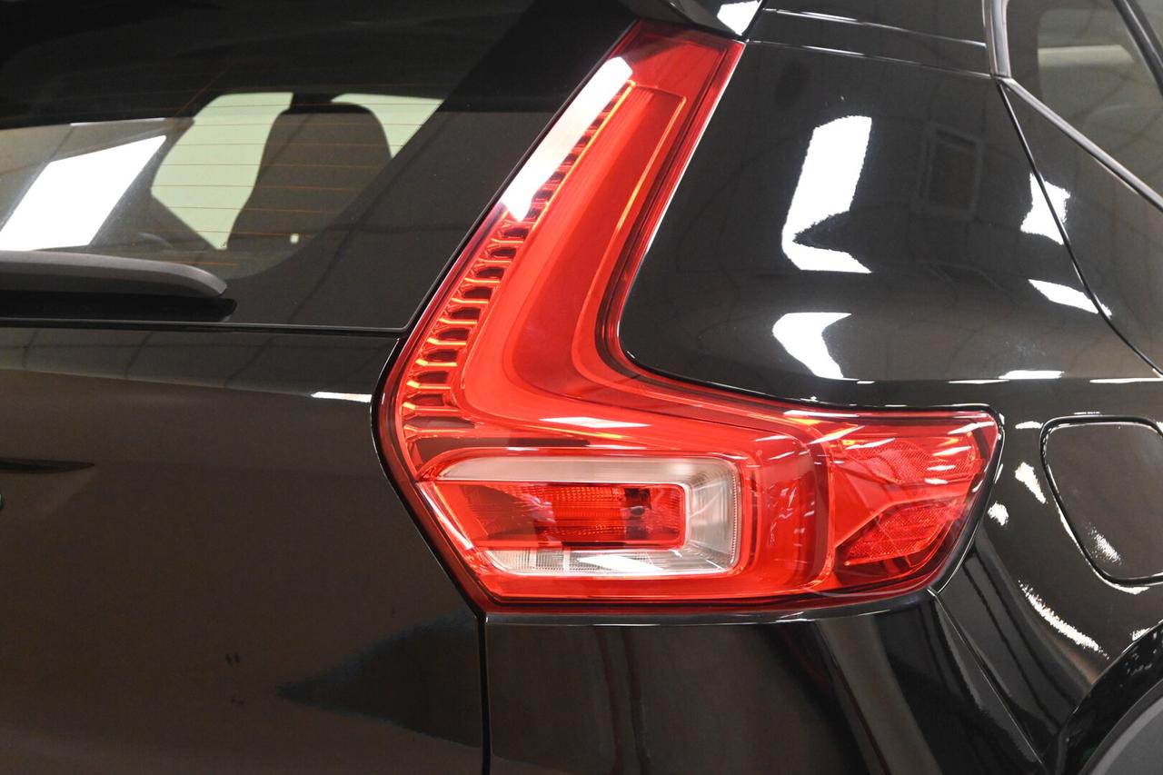 VOLVO XC40 (2017-->) XC40 T2 Momentum