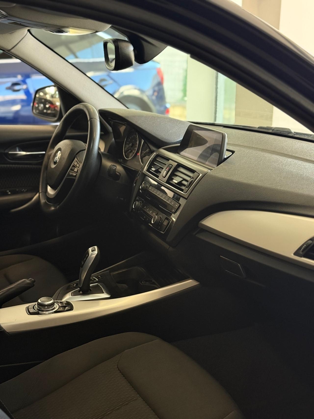 Bmw 116 116d 5p. Advantage