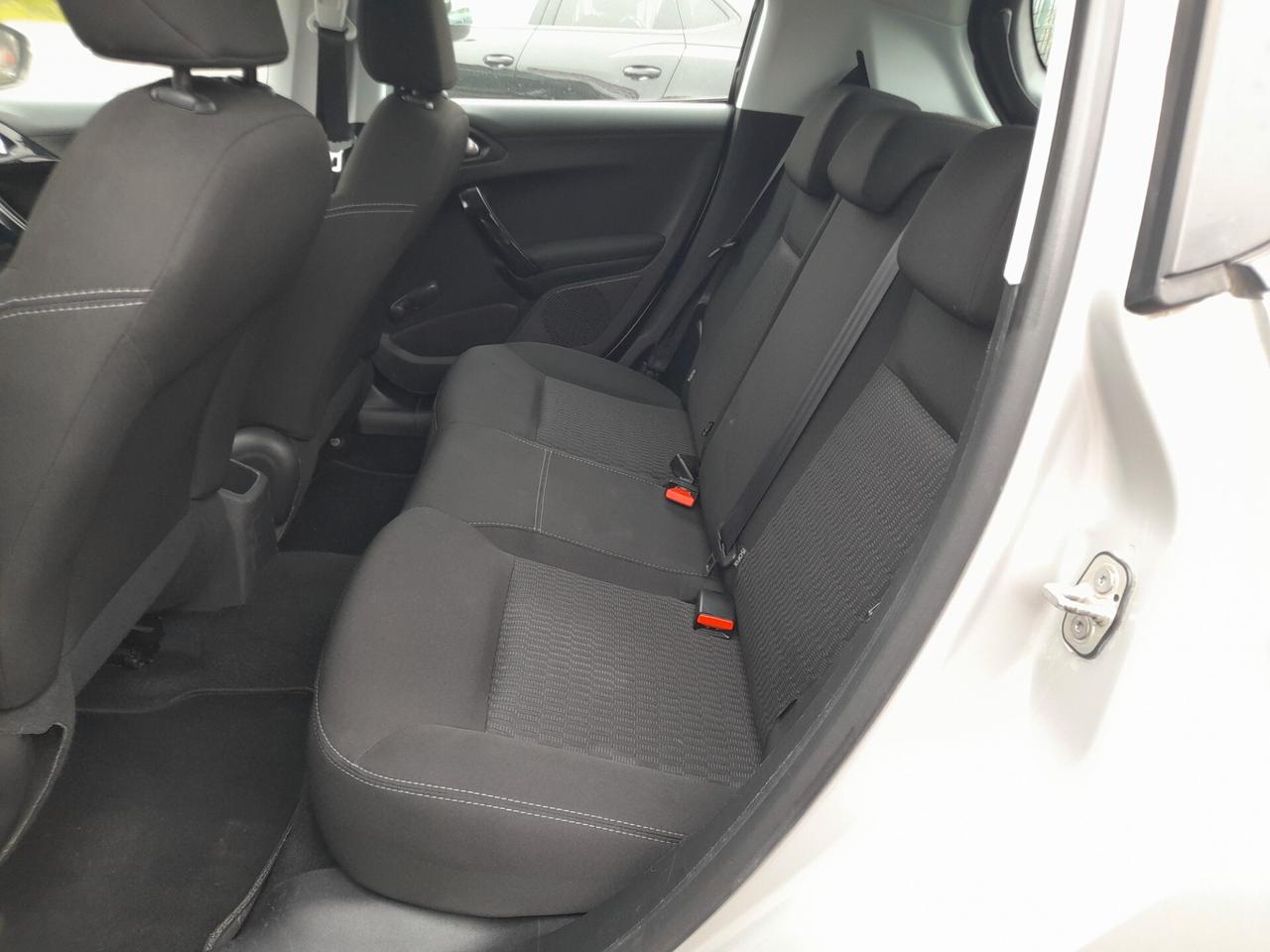 Peugeot 208 BlueHDi 75 5 porte Allure