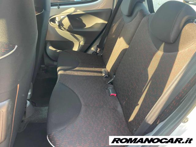 PEUGEOT 107 1.0 68CV 5p. Sweet Years 2Tronic