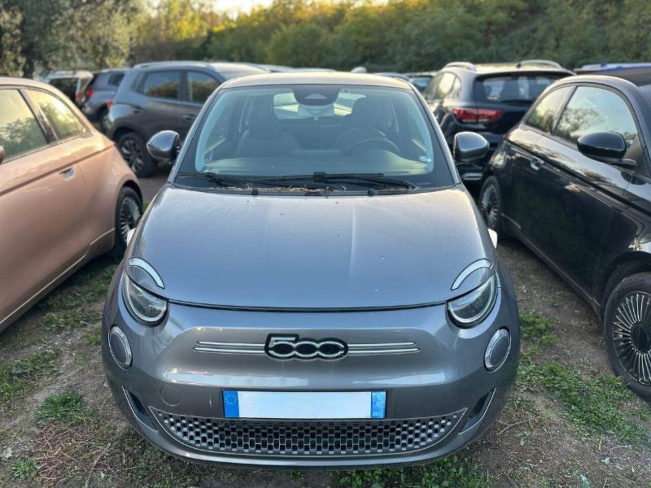 FIAT 500 IV - 500e 42 kWh Icon +