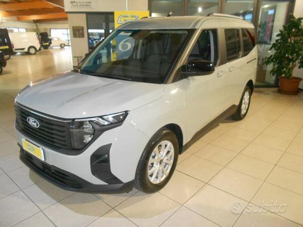 FORD Tourneo Courier ECOBOST OUERSHIFT TITANIUM