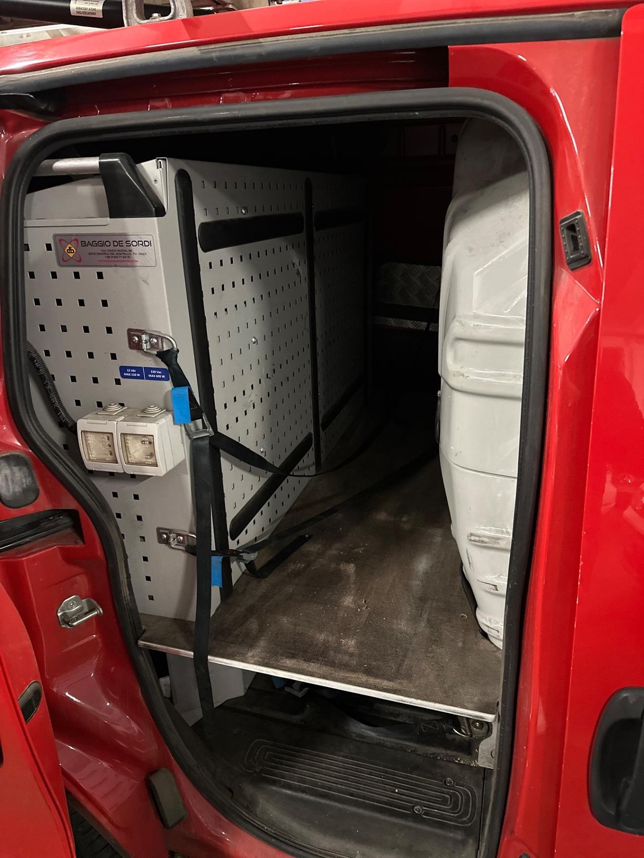 Fiat Fiorino 1.3 MJT 95CV /2016/allestito cassetti/euro6