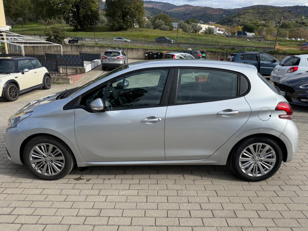 Peugeot 208 neopatentati