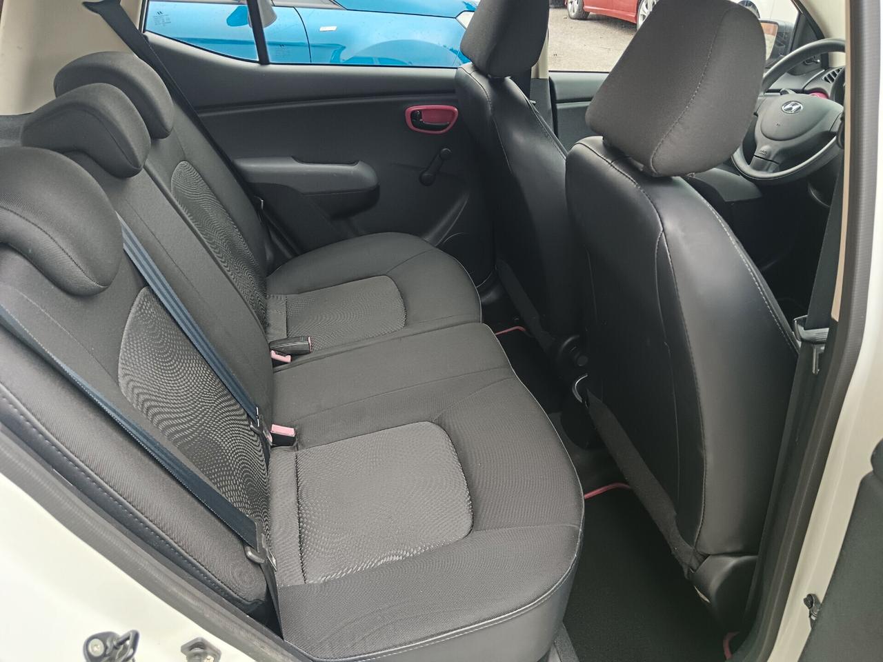 Hyundai i10 1.1 12V FIORUCCI RETROCAMERA