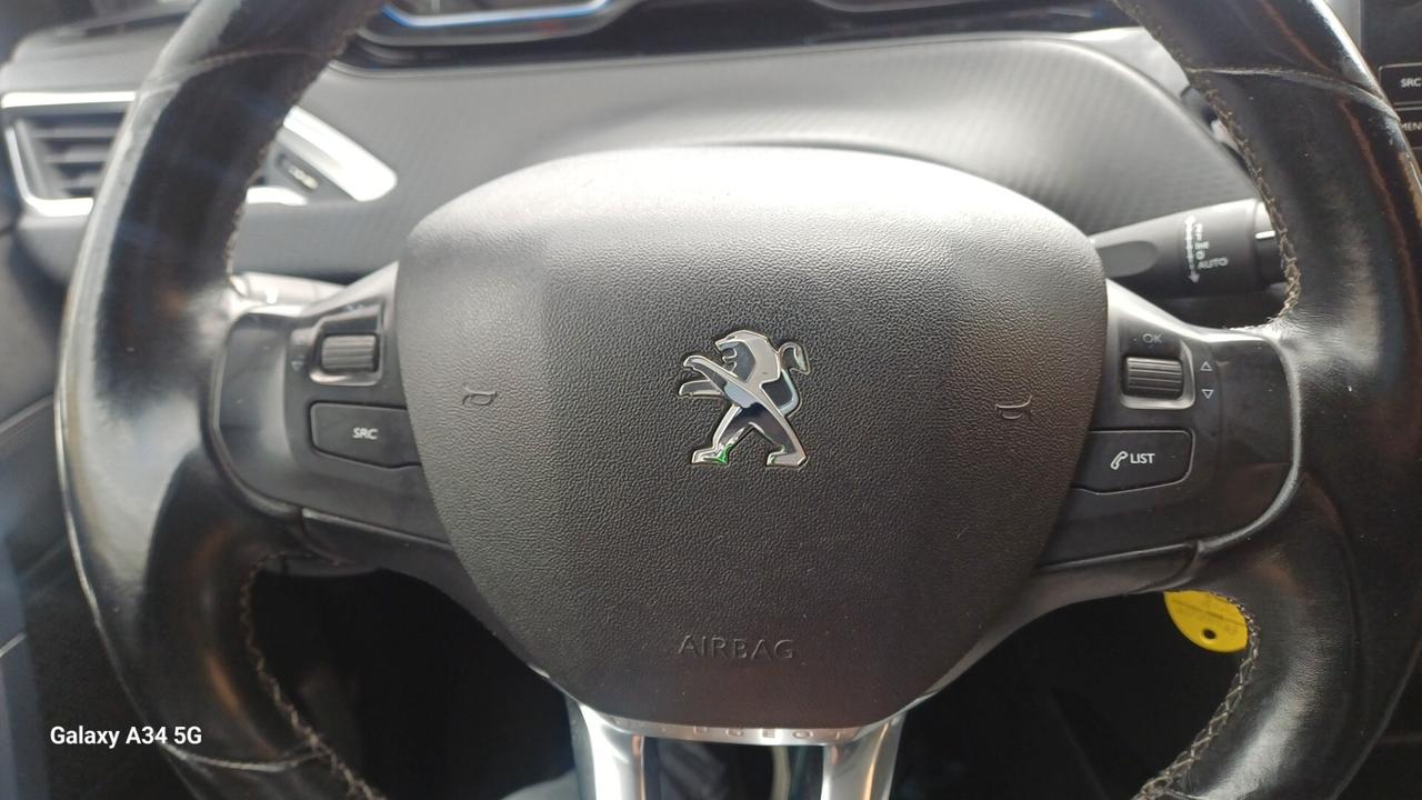 Peugeot 2008 BlueHDi 100 Allure