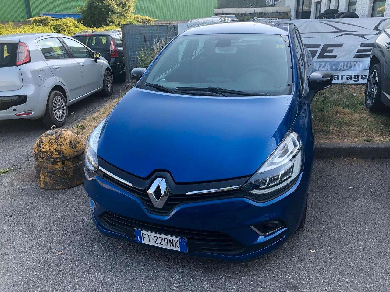 Renault Clio dCi 8V 75 CV 5 porte Moschino Intens
