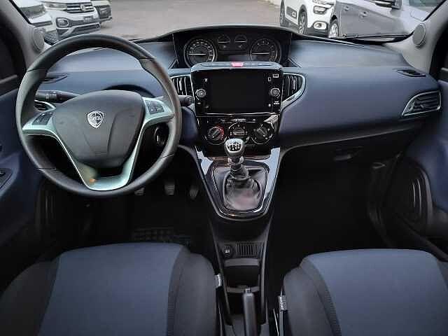 Lancia Ypsilon 1.0 FireFly 5 porte S&S Hybrid Platino