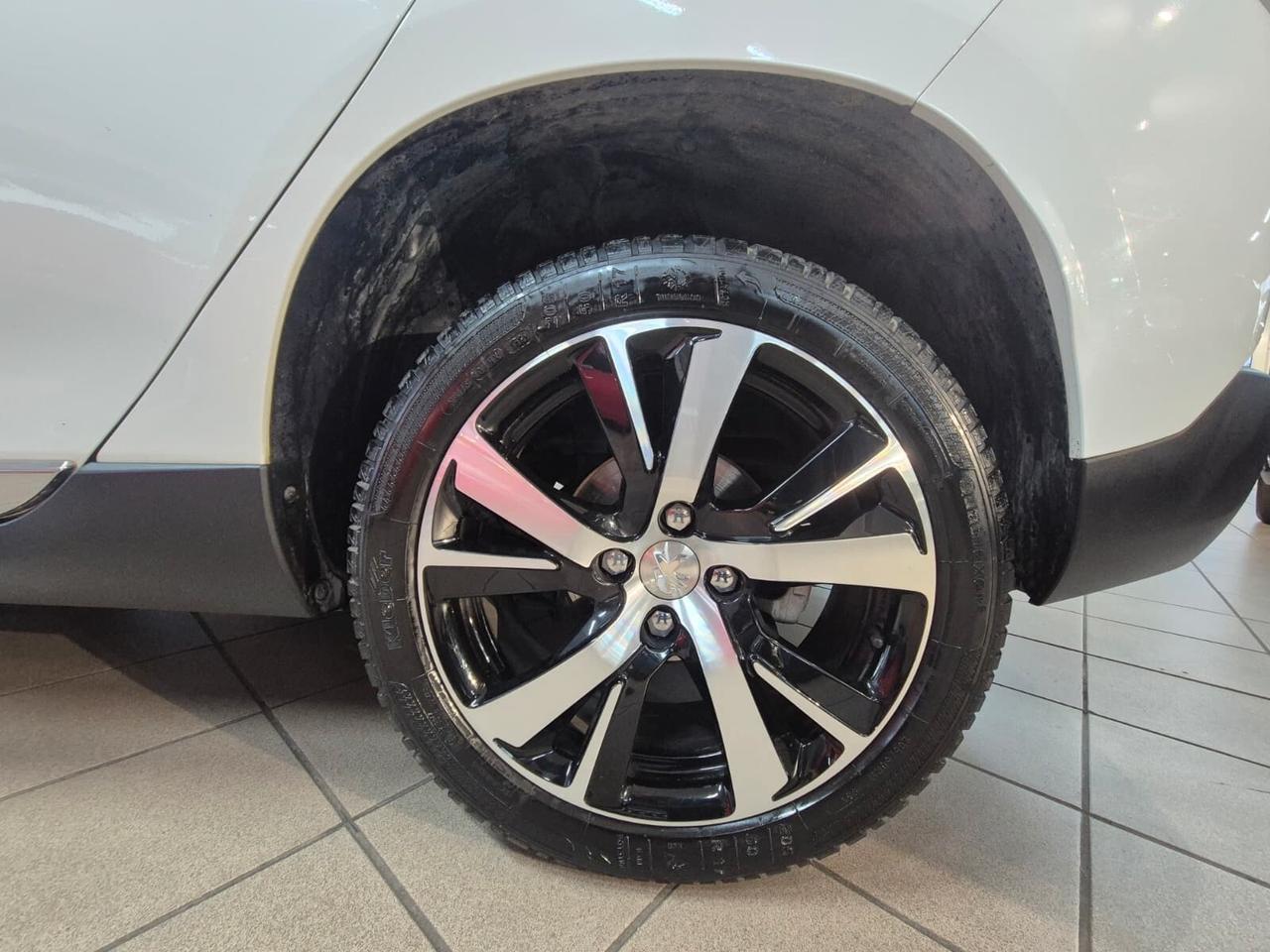 Peugeot 2008 BlueHDi 100 Allure