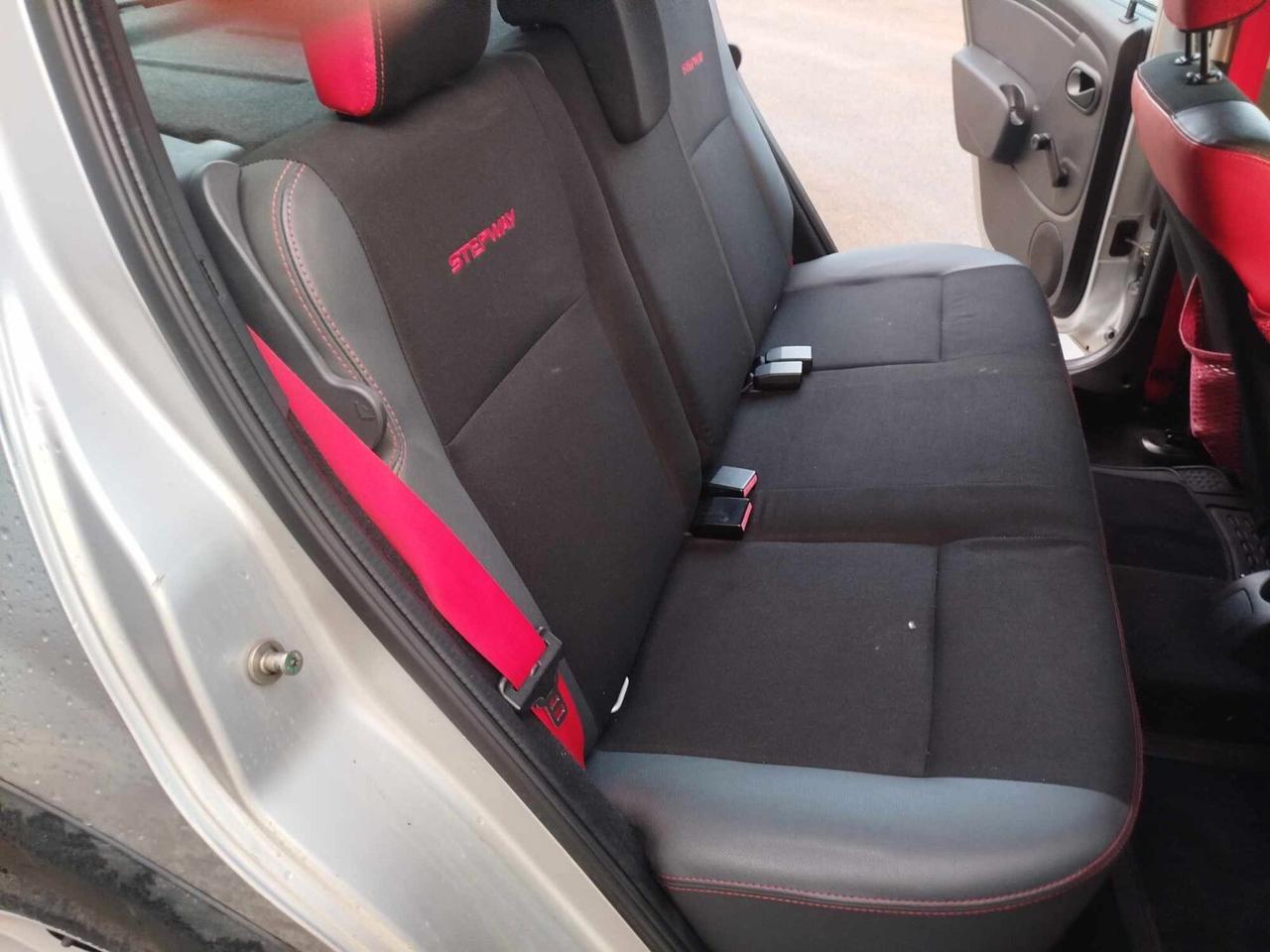 Dacia Sandero 1.5 dCi 75CV Embleme