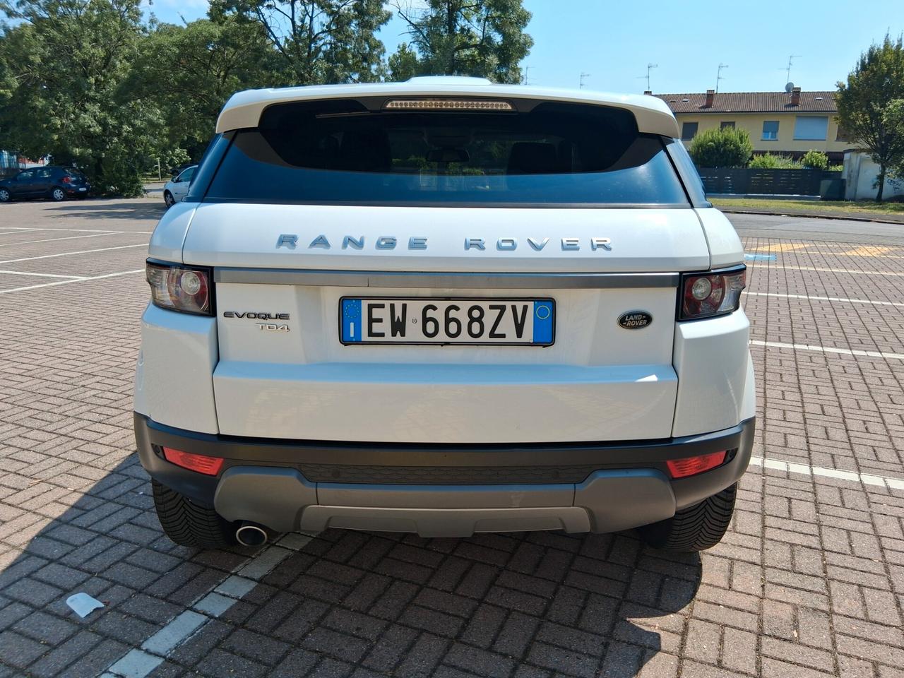 Land Rover Range Rover Evoque Range Rover Evoqu .CELL 320 147 1147 WUATSAPP 3276540940.e 2.2 Sd4 5p. Prestige