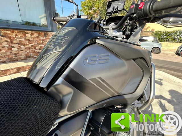 BMW R 1250 GS Adventure TRIPLE BLACK