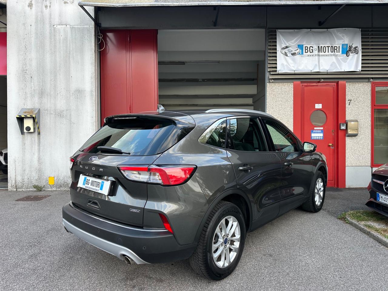 Ford Kuga 2.5 phev Titanium Business 2wd 225cv e-shifter