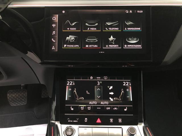 AUDI e-tron quattro
