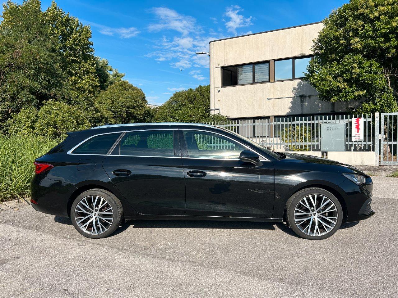 SEAT Leon Sportstourer 1.5 eTSI 150 CV DSG Xcellence