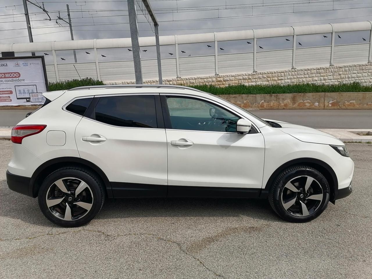Nissan Qashqai 1.5 dCi TEKNA TETTO PANORAMICO 2017