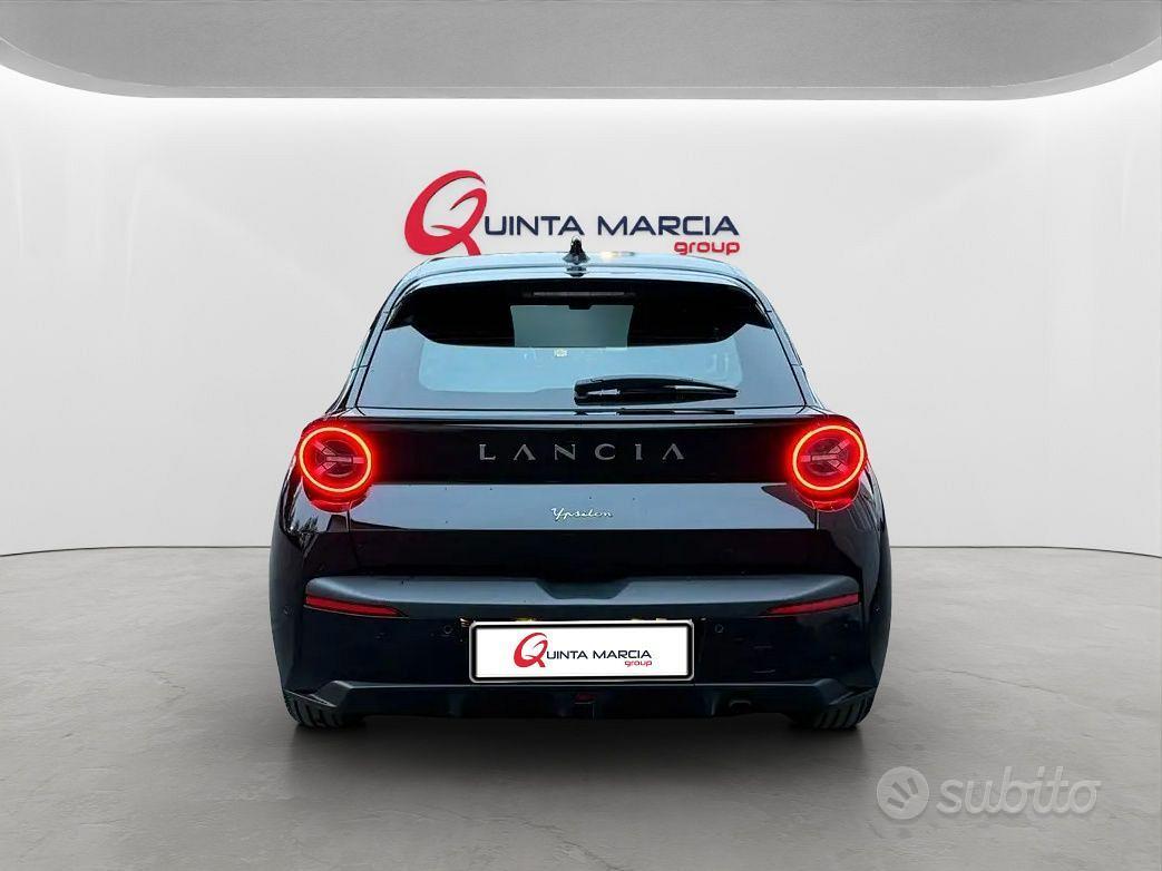 Lancia Ypsilon 1.2 MHEV HYBRID E-DCT 110cv