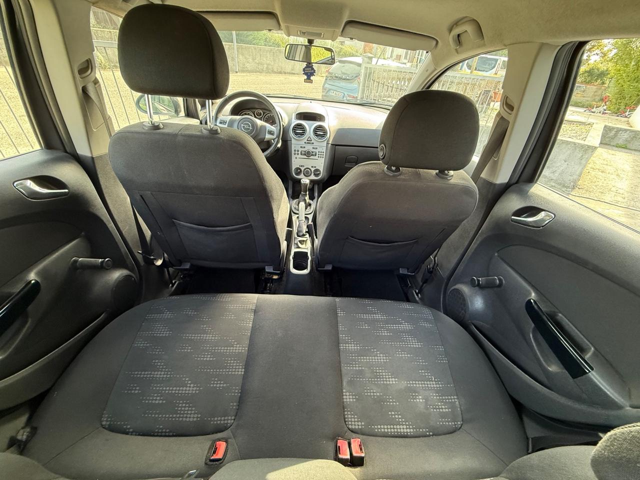 Opel Corsa 1.2 BENZINA POCHI KM 2011 NEOPATENTATI