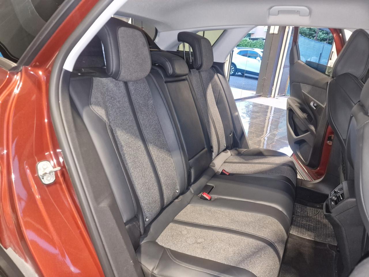 Peugeot 3008 BlueHDi 120 S&S Allure