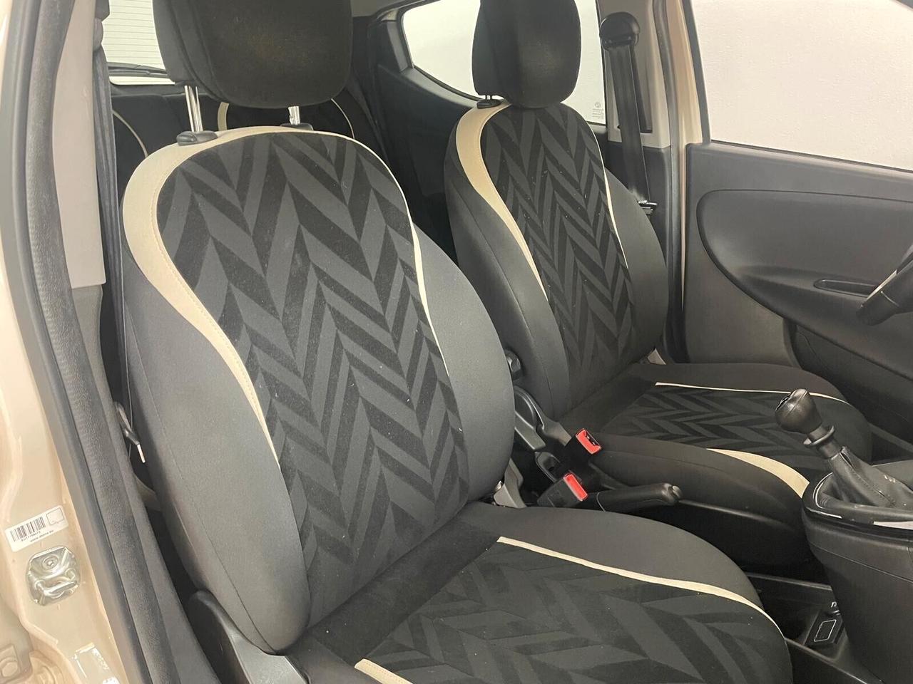Lancia Ypsilon 1.2 69 CV 5 porte Gold