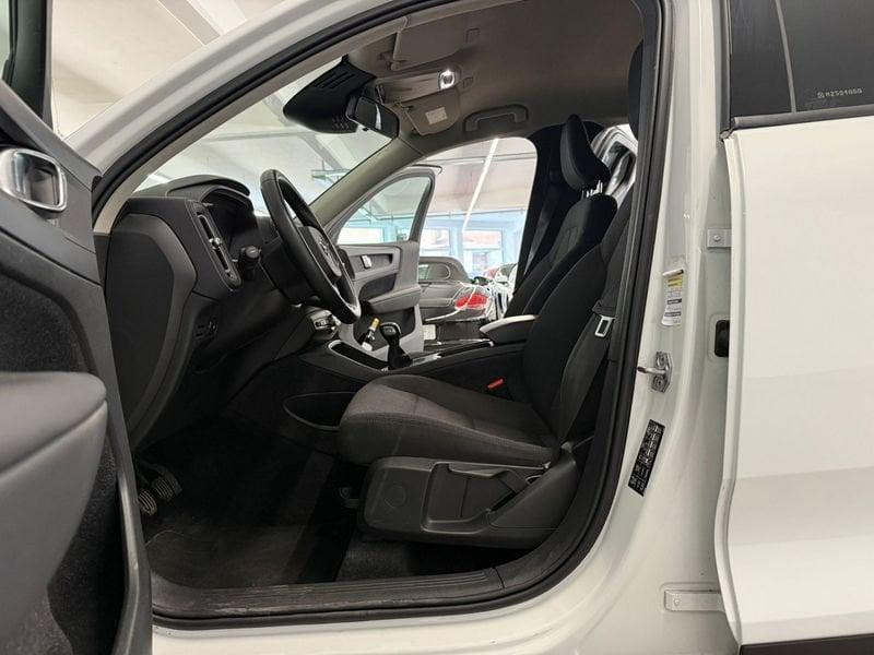 Volvo XC40 T2 Momentum Core