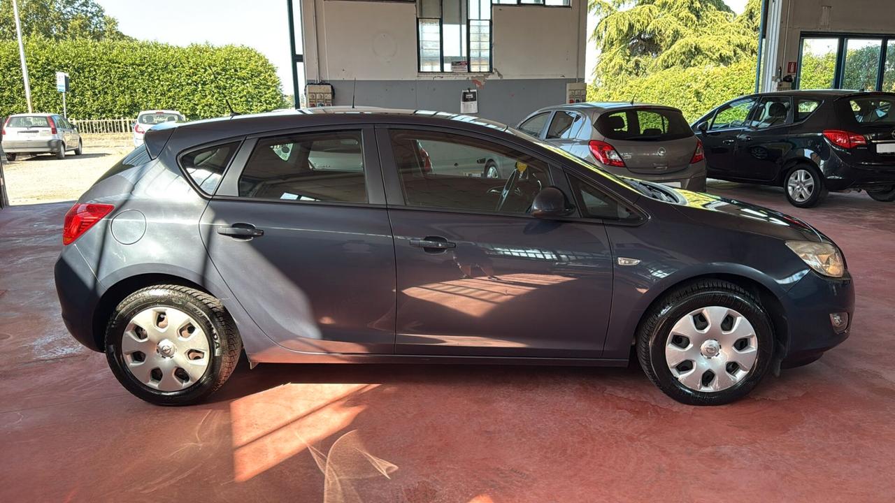 Opel Astra 1.4 100CV 5 porte Elective