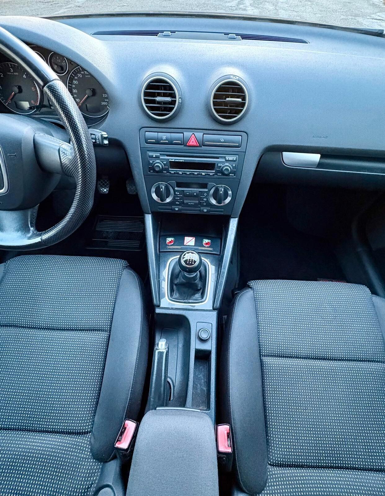 Audi A3 SPB 2.0 TDI Attraction - UNICO PROPRIETARIO