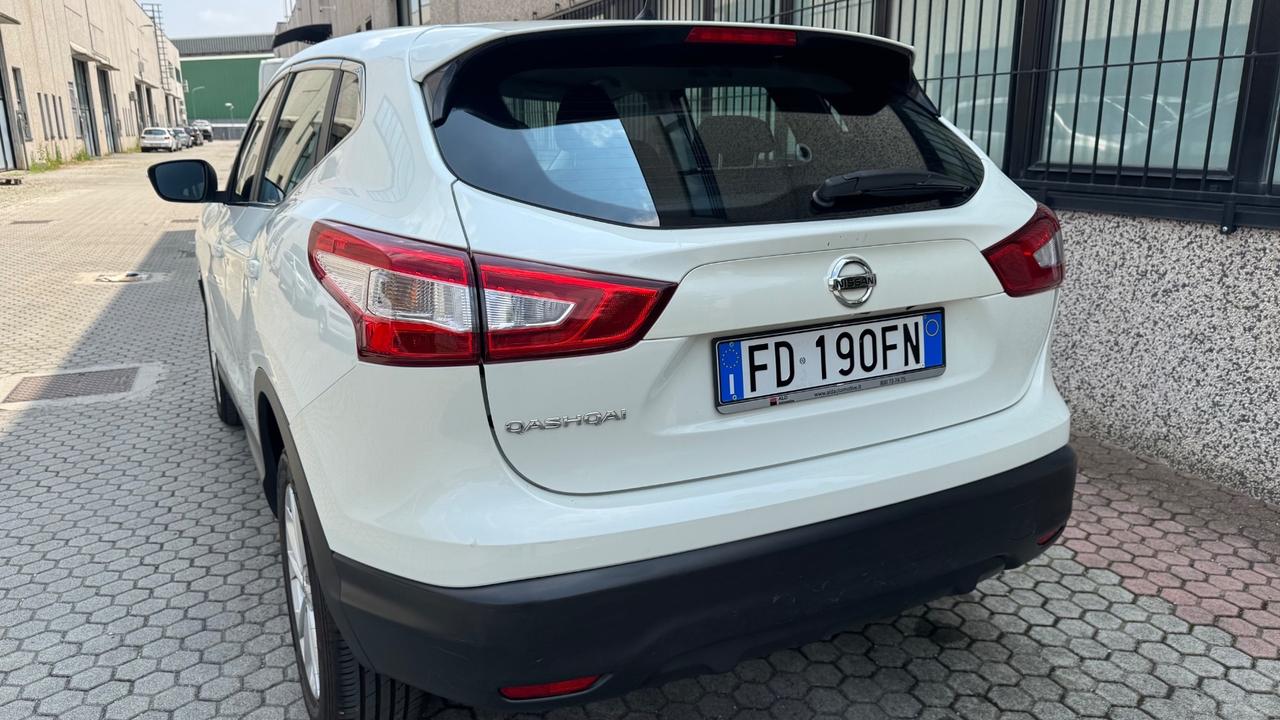 Nissan Qashqai 1.6 dCi 2WD Visia automatica Euro 6