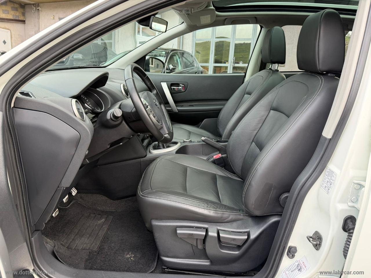 NISSAN Qashqai 1.6 dCi Tekna 4WD