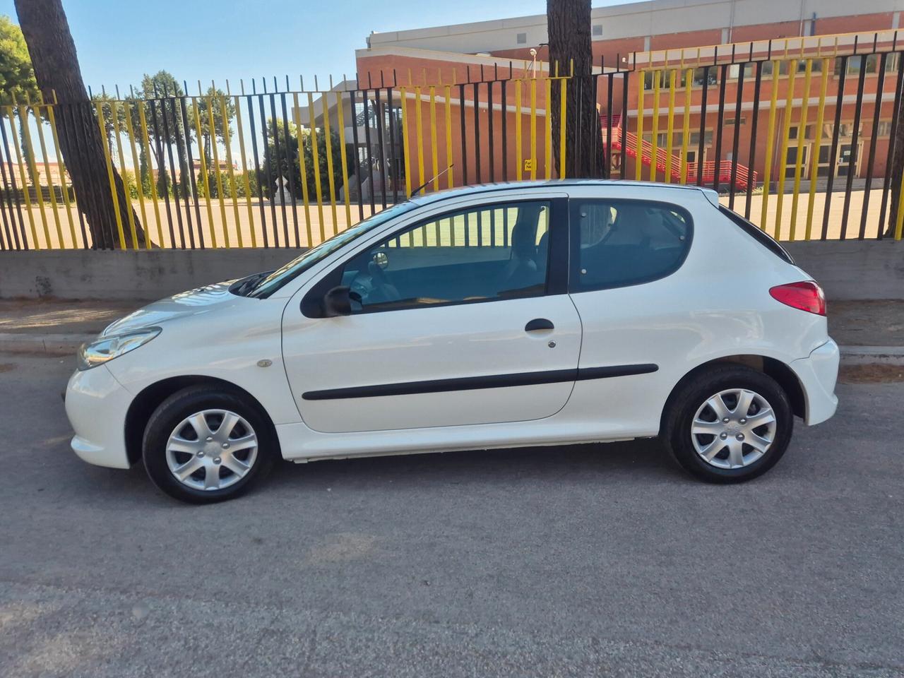 Peugeot 206 Plus 1.1 60CV 3p. Energie 2011