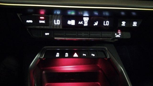 AUDI A3 SPORTBACK 30 g-tron S tronic Business Advanced