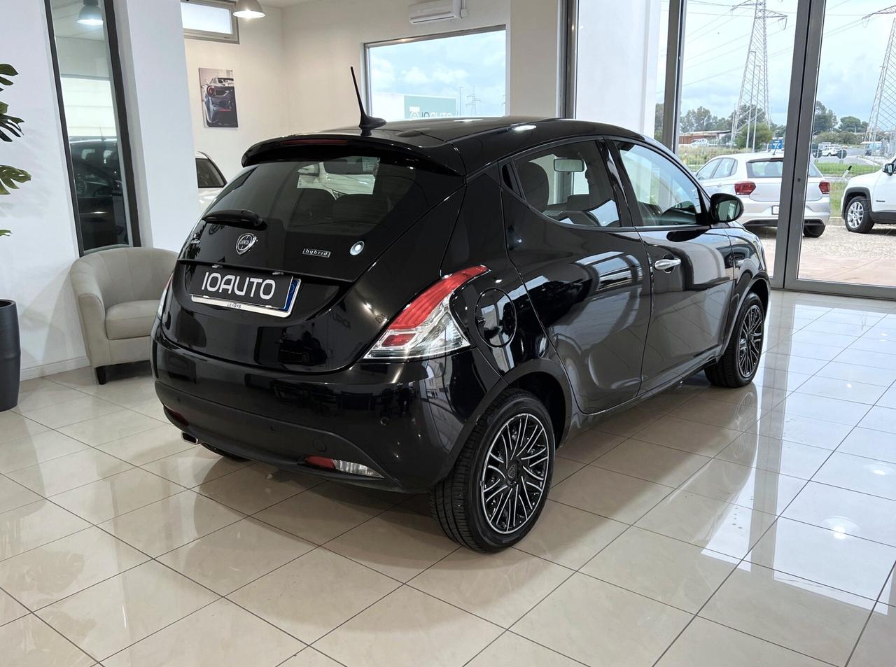 Lancia Ypsilon 1.0 FireFly 5 porte S&S Hybrid Gold