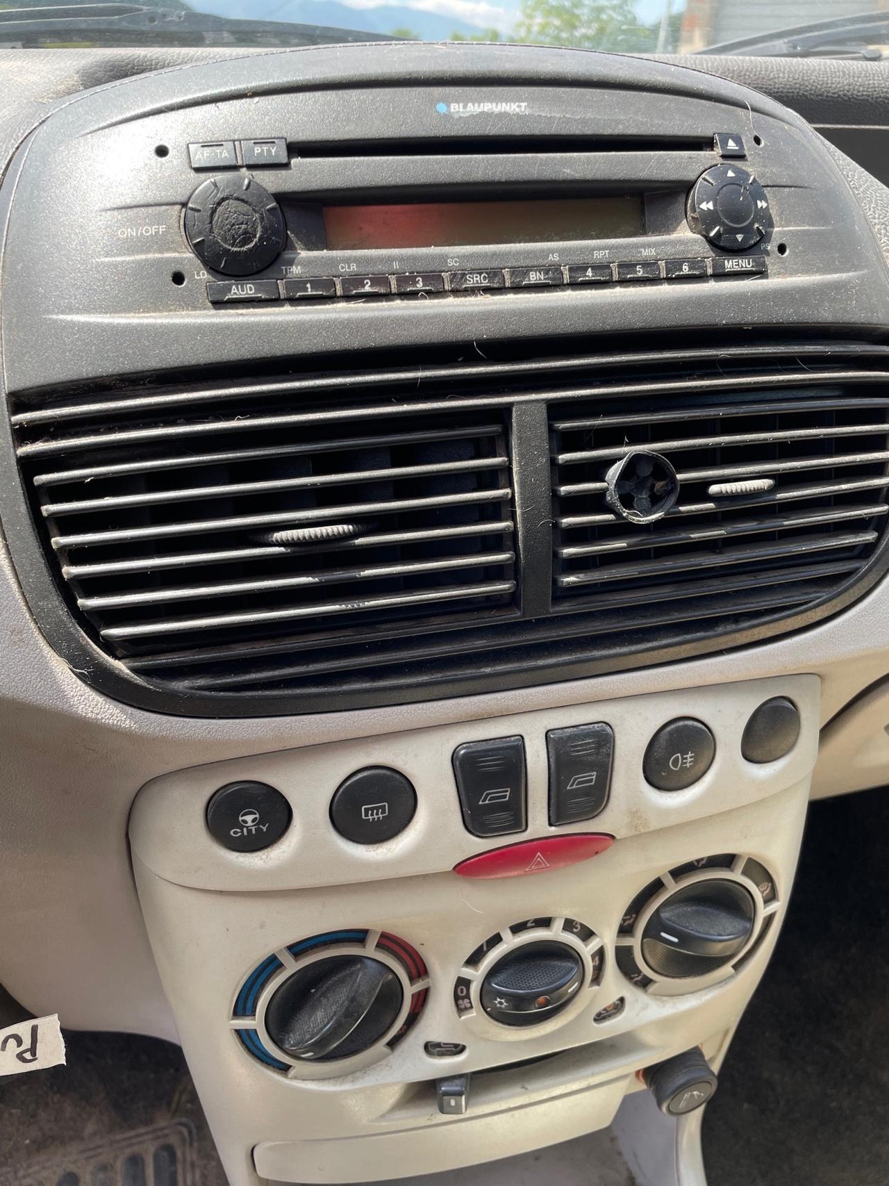 Fiat punto*solo per OPERATORI DEL SETTORE *