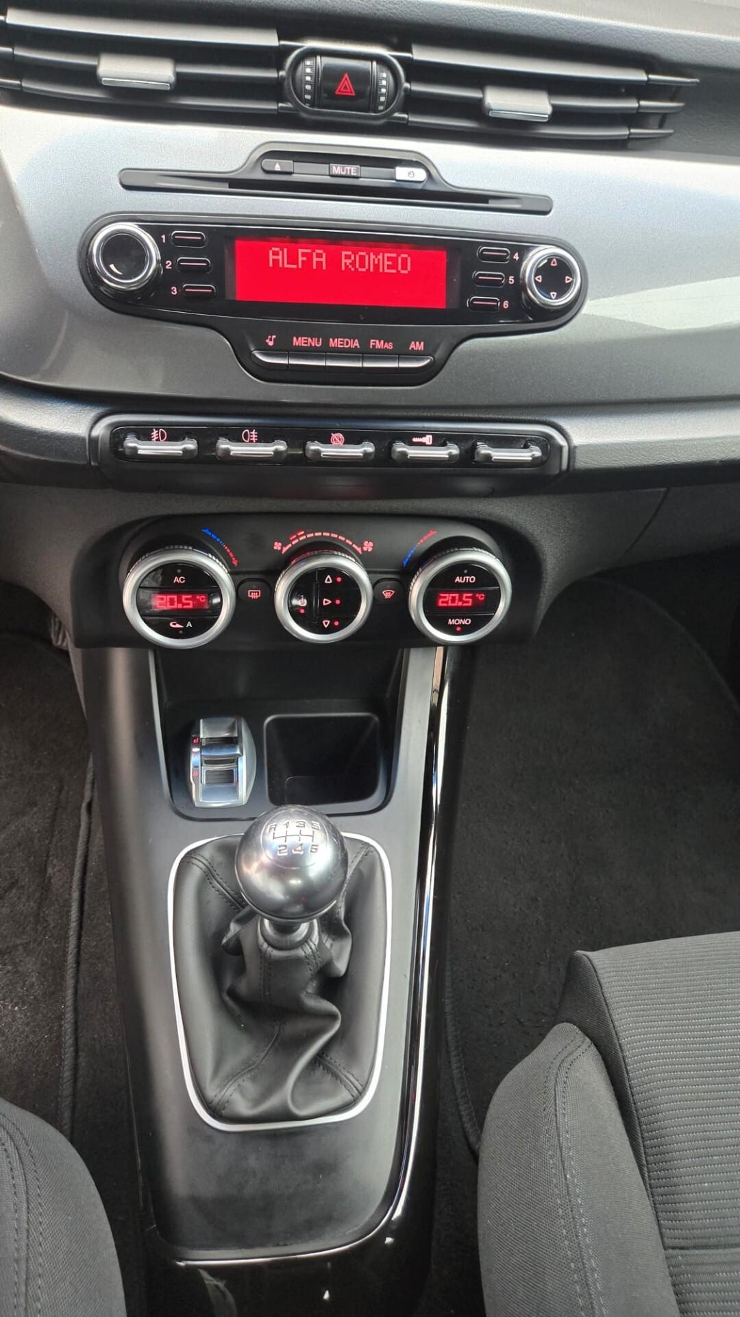 Alfa Romeo Giulietta 1.6 JTDm-2 105 CV Exclusive