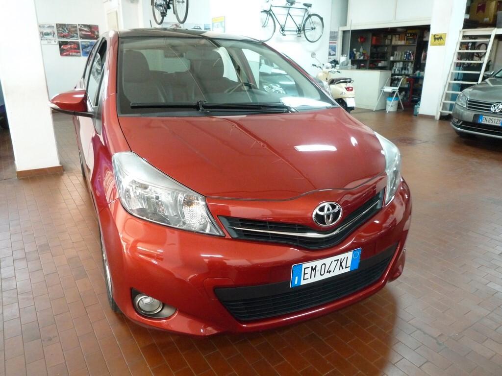 Toyota Yaris 1.3 5 porte Lounge