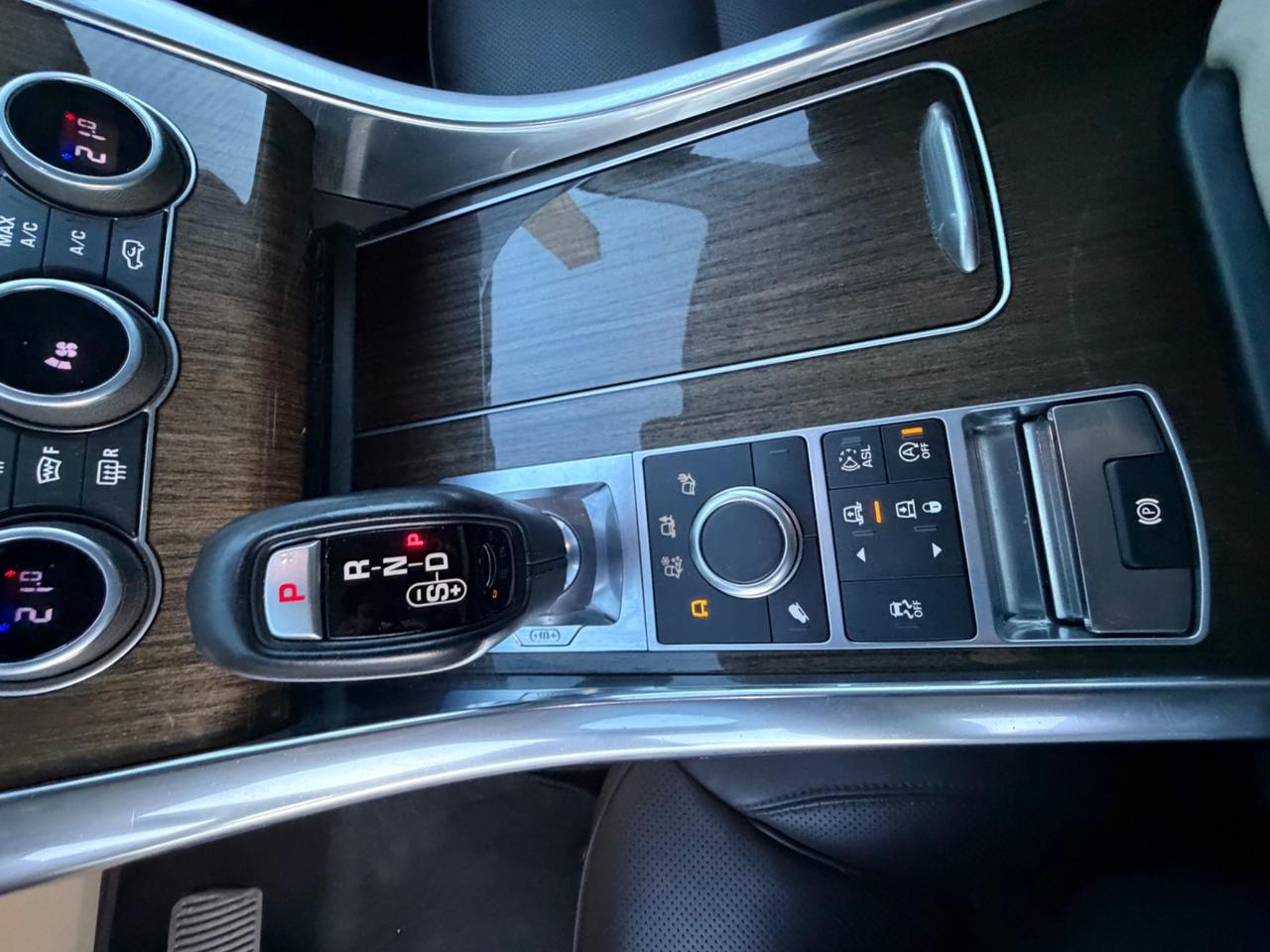 Land Rover Range Sport 3.0 TDV6 SE