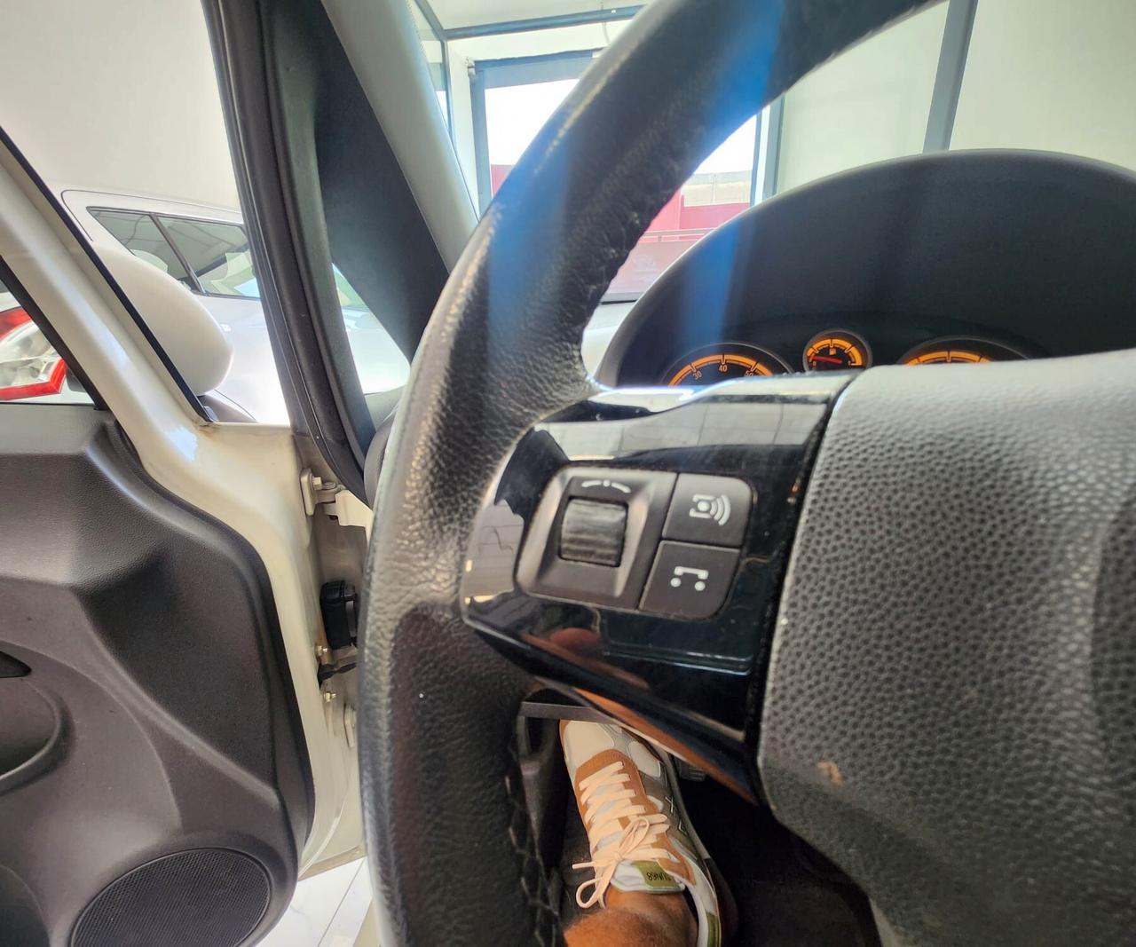 Opel Corsa 1.2 5 porte Elective