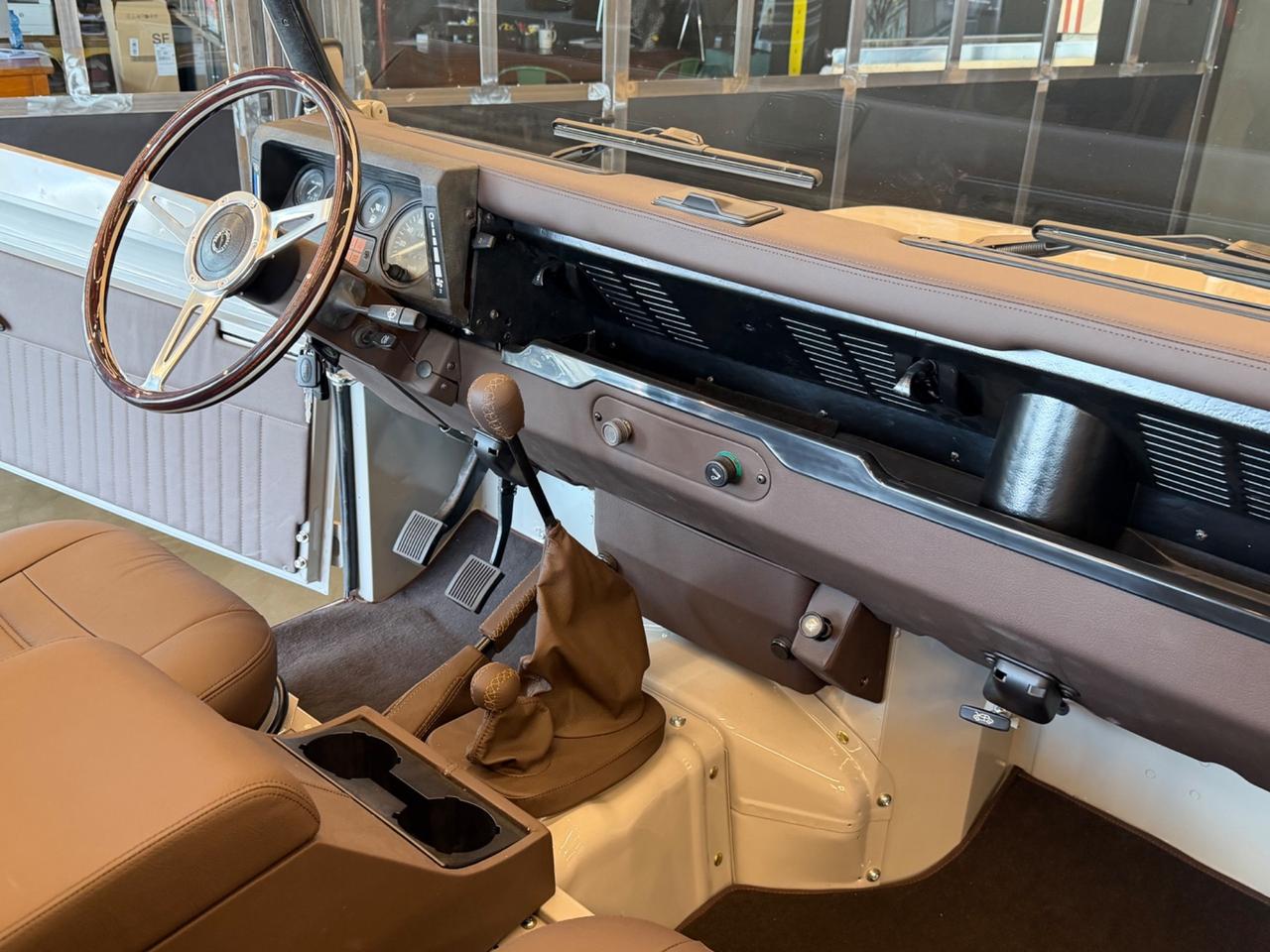 Land Rover Defender 90 2.5 td Soft Top 19J