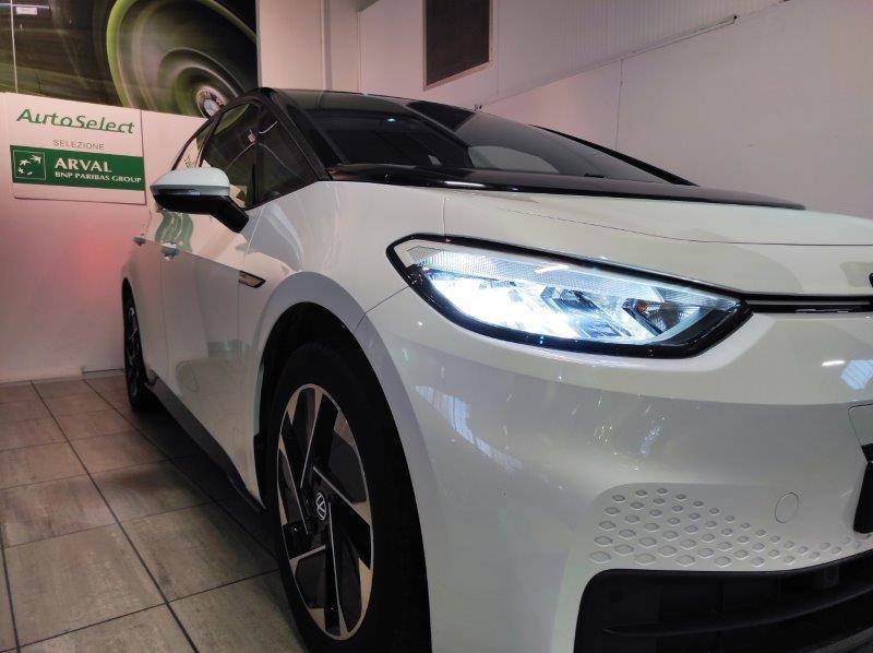 VOLKSWAGEN ID.3 - ID.3 Tech