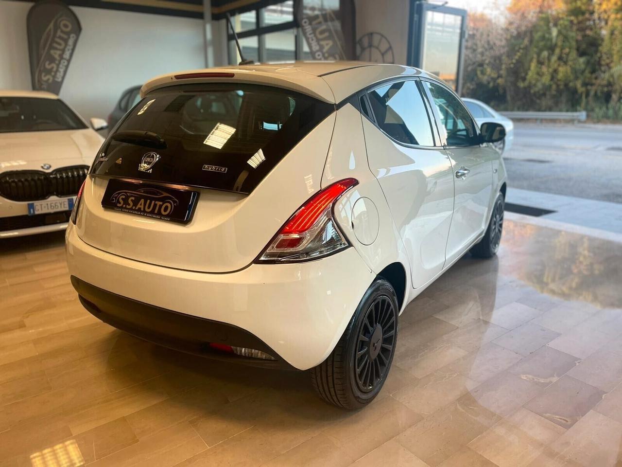 LANCIA Ypsilon 1.0 69 CV 5p. Ecochic Gold