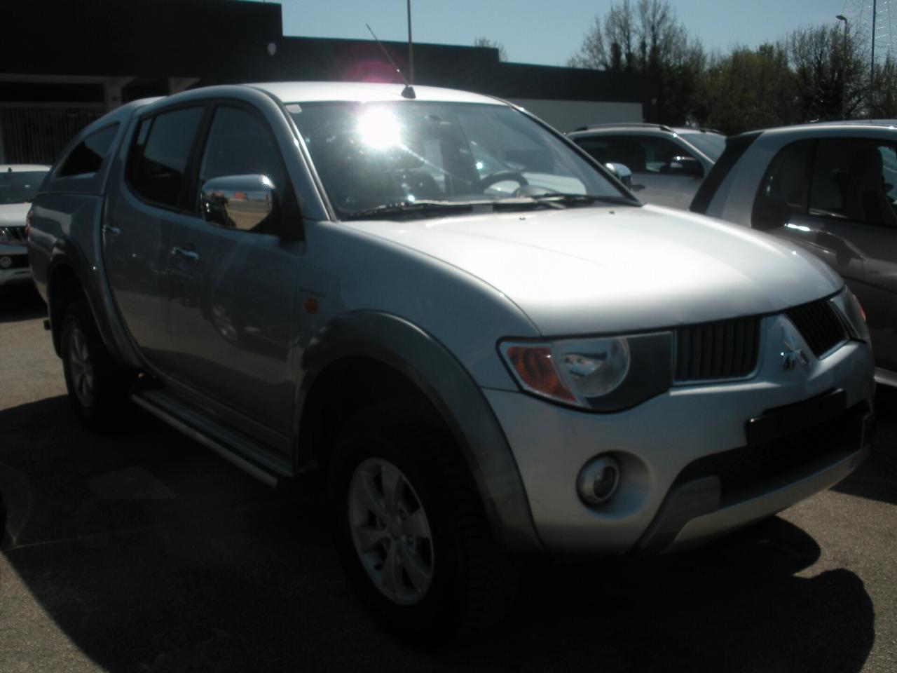 Mitsubishi L200 2.5 DI-D/136CV Double Cab Intense ''SEA''