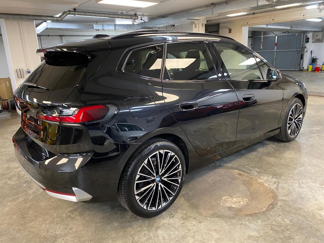 BMW 218i Active Tourer 136cv Luxury Line + tetto *2025