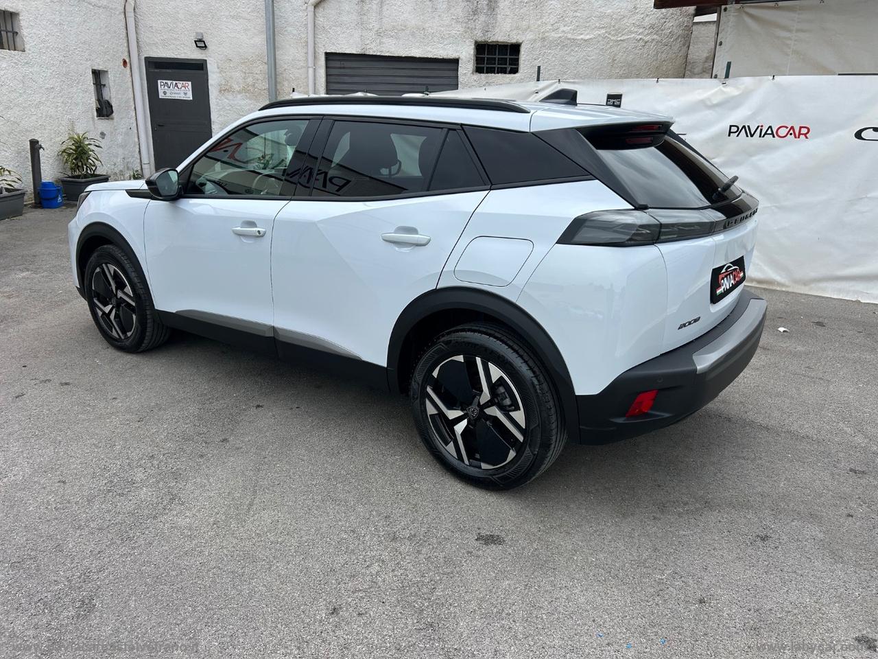 PEUGEOT 2008 PureTech 100 S&S Allure