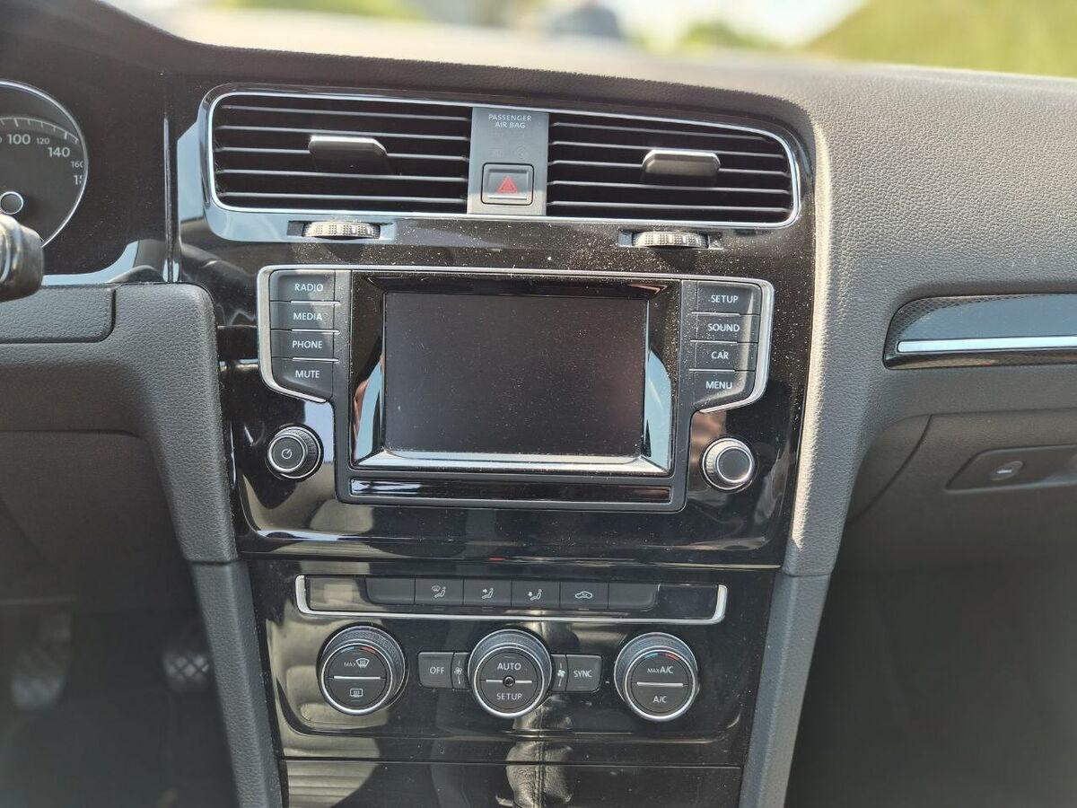 Volkswagen Golf 1.6 tdi Highline 5p